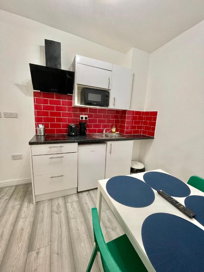 Comfortable - Cosy - Budget Studios In City Center Londres Exterior foto